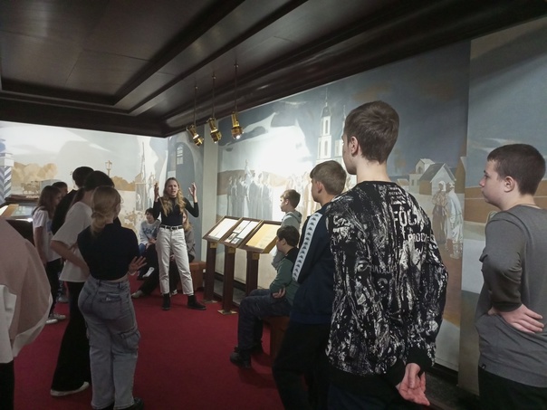 Учащиеся 8 в класса посетили областной музей имени Николая Гавриловича Чернышевского.